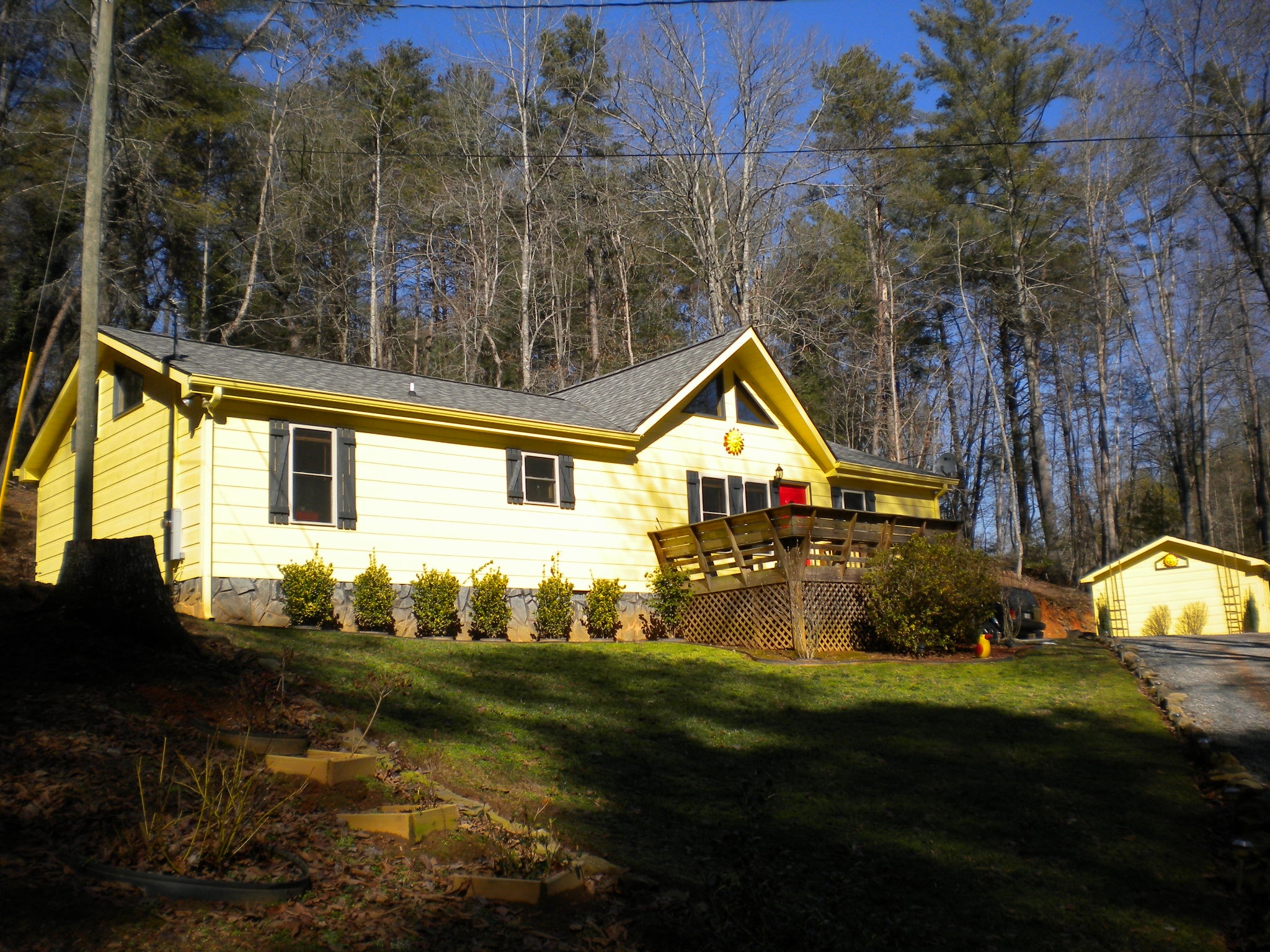 99 Trillium Exterior